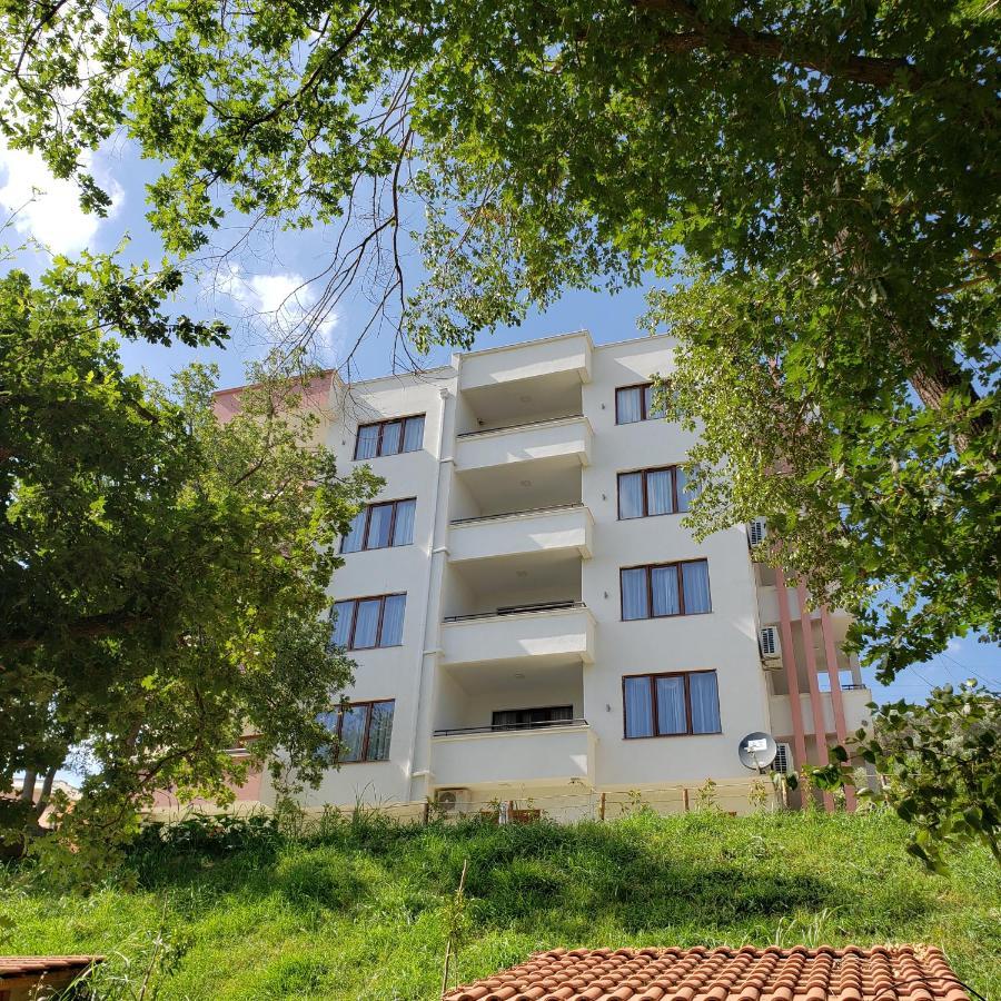 Green Hill Apartments Улцинь Екстер'єр фото