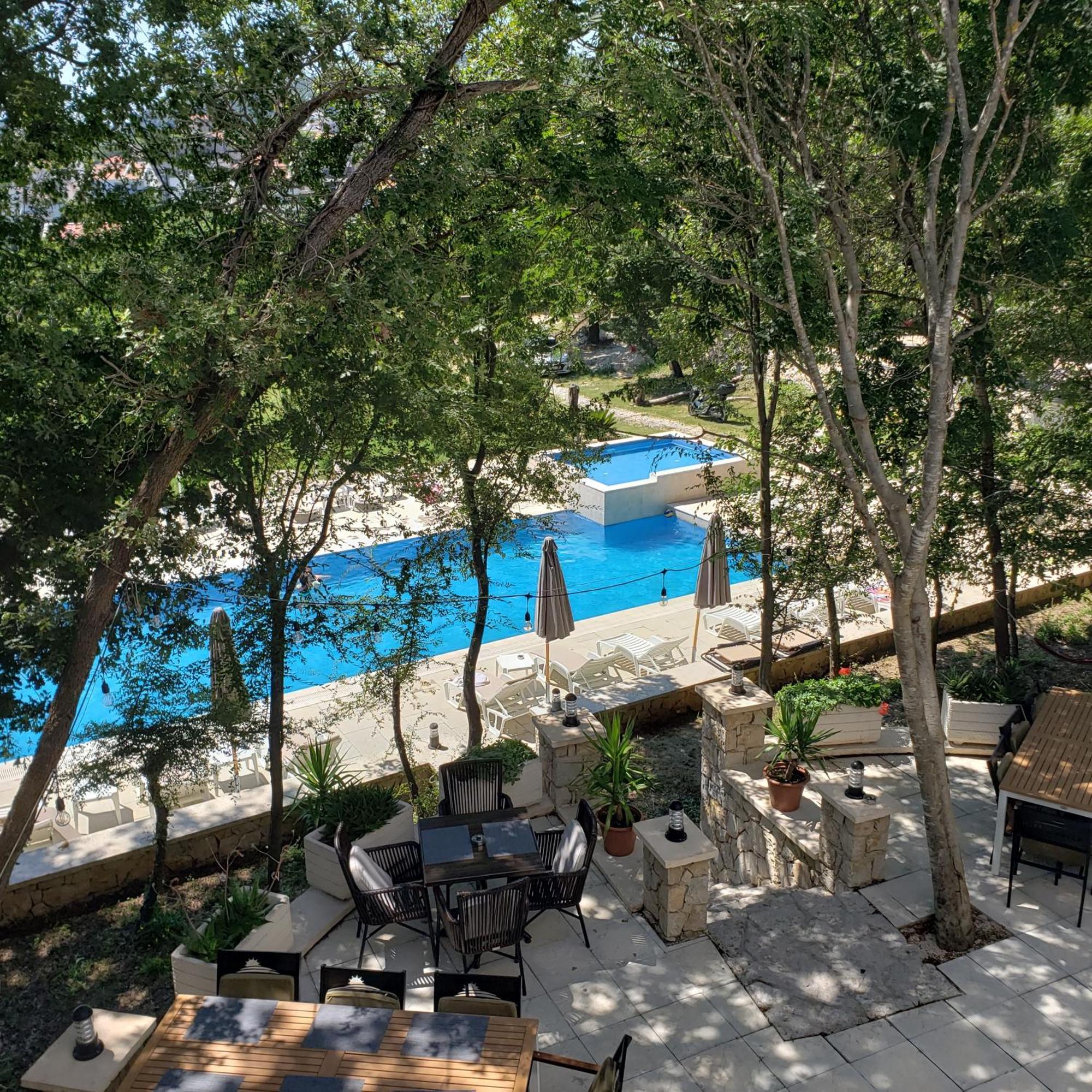 Green Hill Apartments Улцинь Екстер'єр фото