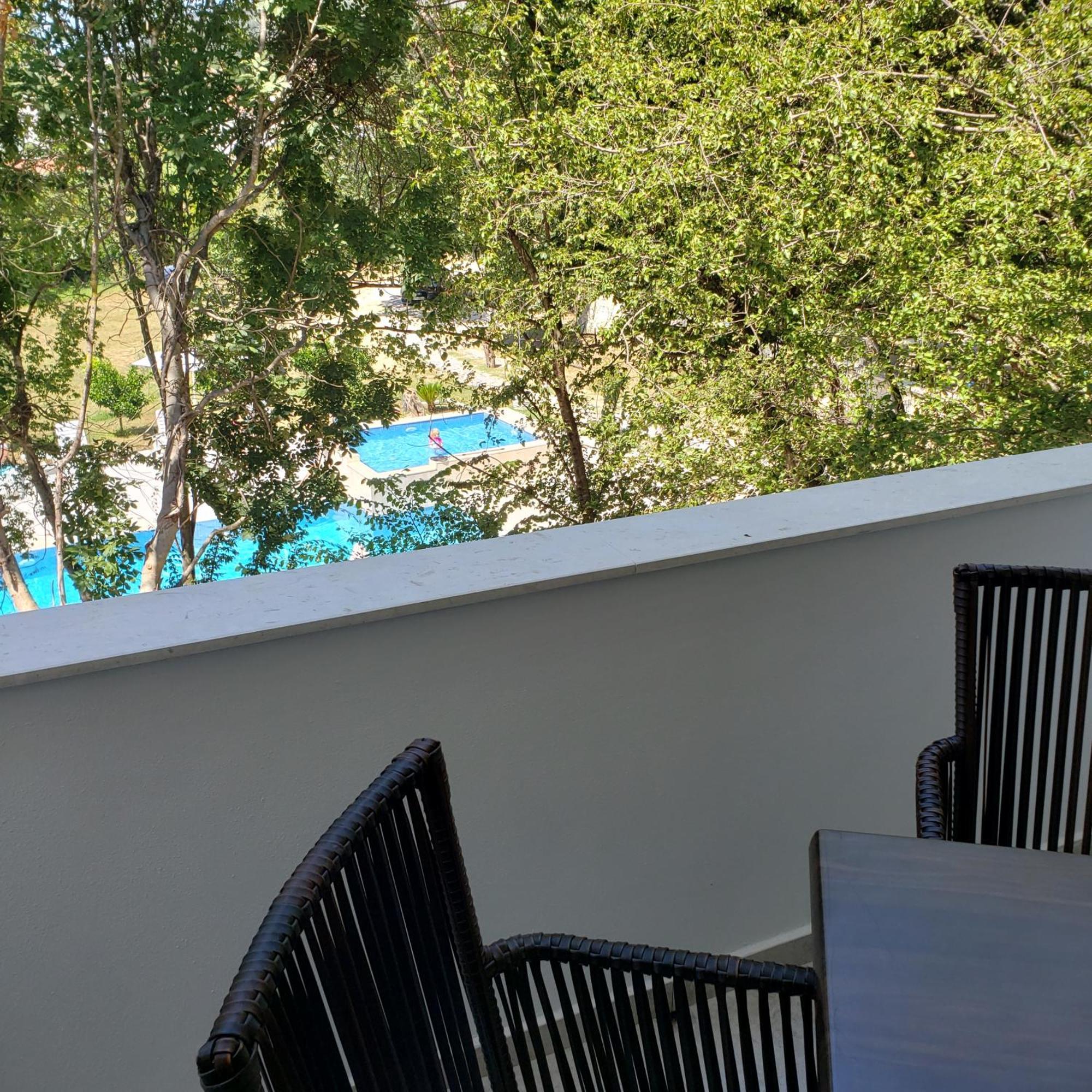 Green Hill Apartments Улцинь Екстер'єр фото