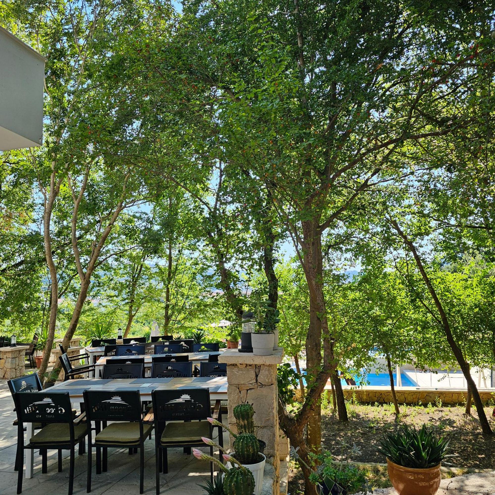 Green Hill Apartments Улцинь Екстер'єр фото