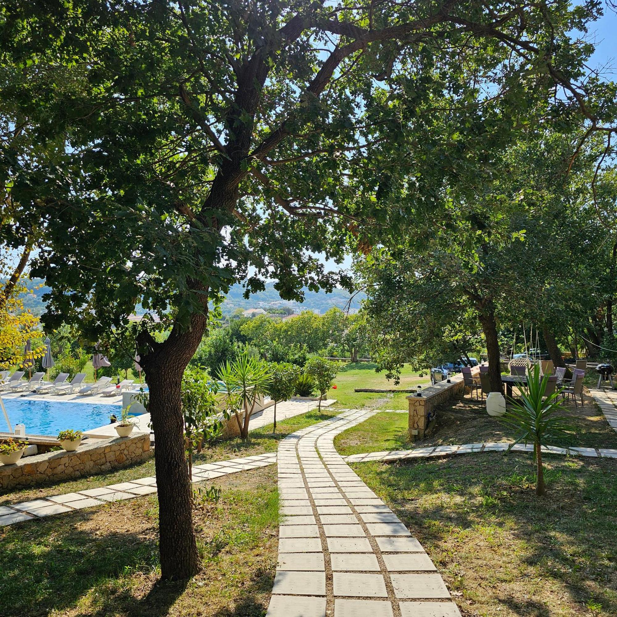 Green Hill Apartments Улцинь Екстер'єр фото